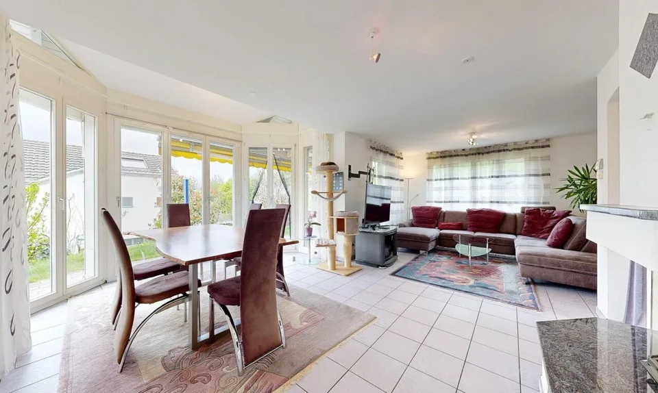 Maison stylée de 6,5 pièces en position élevée avec vue panoramique