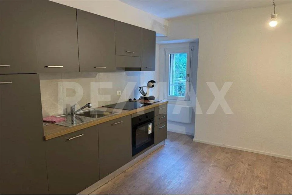 Casa singola ristrutturata con due unità abitative locate ideale anche per investimento