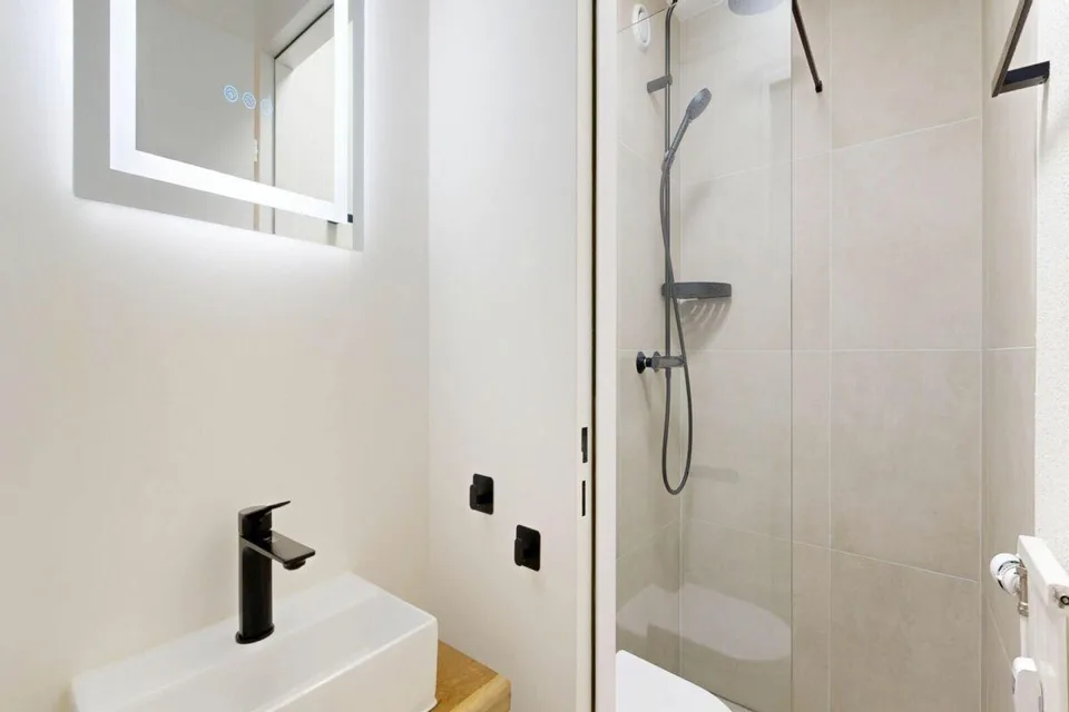 Premier occupation après rénovation totale 2026 - 4,5 pièces avec ascenseur & garage