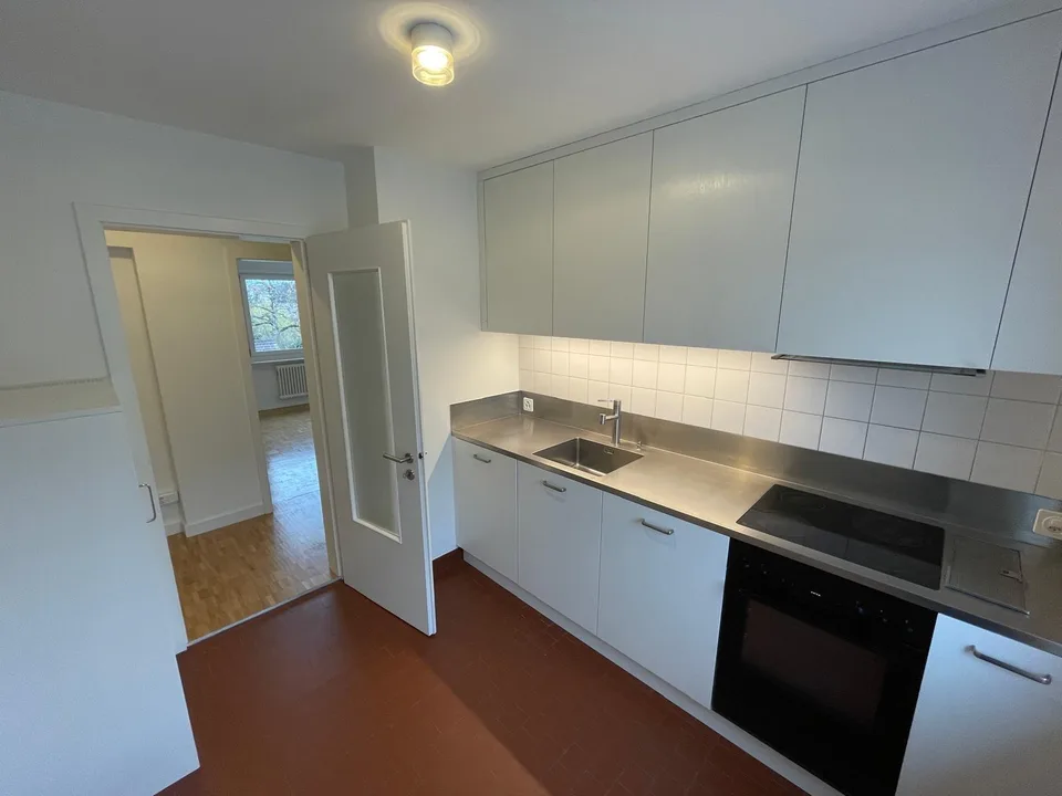 Renovierte 3.5-Zimmerwohnung im 1. OG in Allschwil zu vermieten