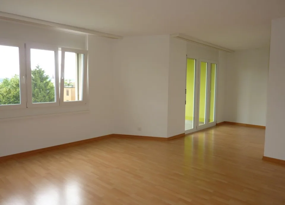 Helle Wohnung mit tollem Balkon