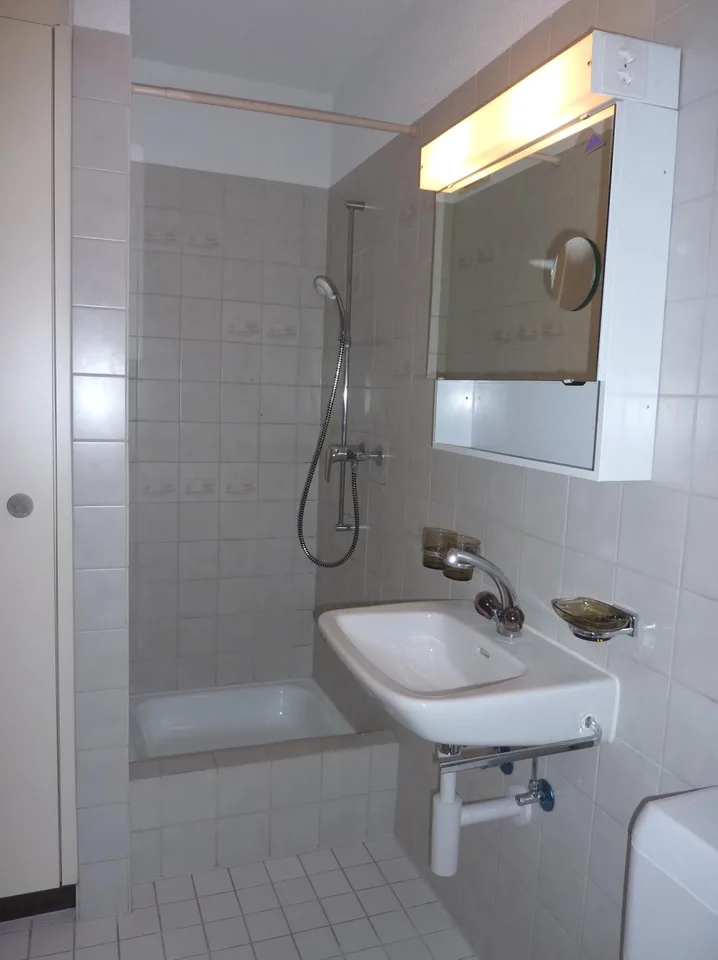 1. Rent Free - Family Friendly - Spacious