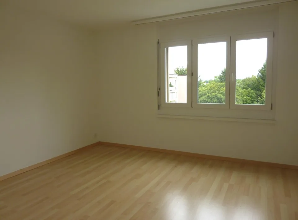 1. Rent Free - Family Friendly - Spacious