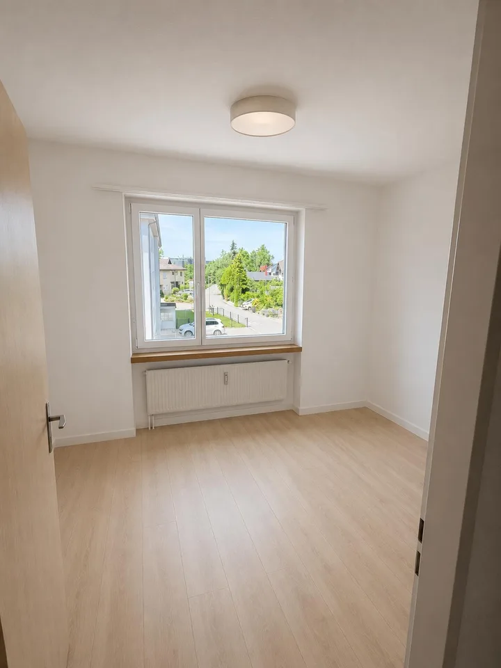 neu sanierte Wohnung in zentraler, ruhiger Lage