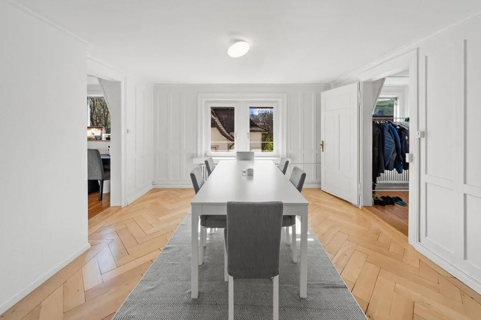 Appartement unique de 5,5 pièces avec terrasse sur le toit et grand grenier – photo 8 sur 11