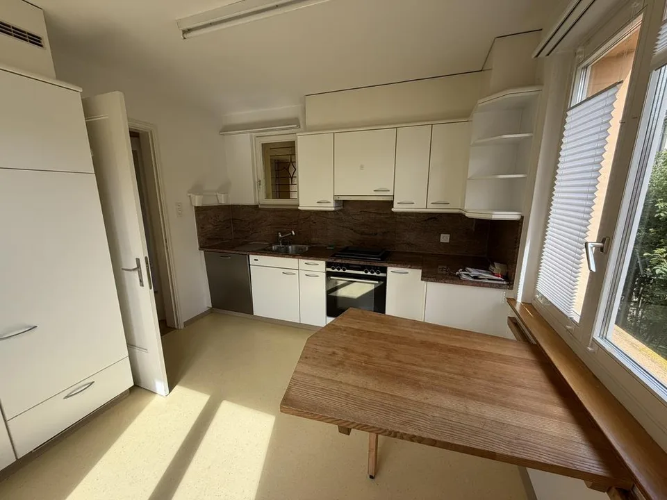 Maison de famille charmante de 5 pièces avec jardin