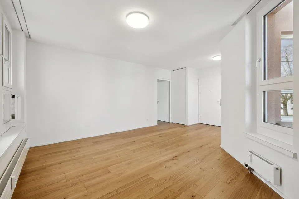 Modern 2-room apartment in the center of Therwil – photo 8 of 11