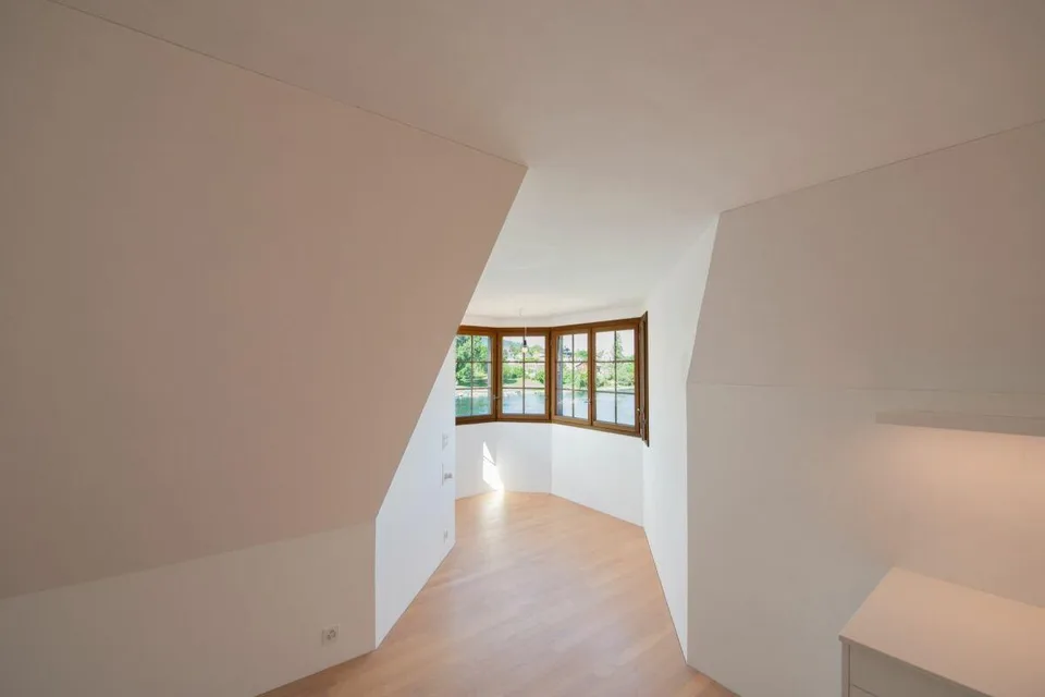 Exklusive Dachwohnung mit traumhaftem Rheinblick