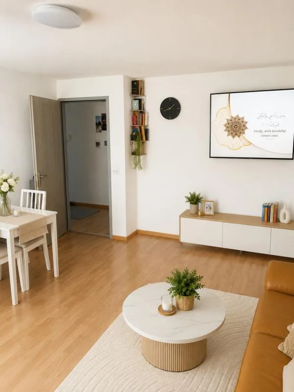 Piano generoso e balcone con una vista meravigliosa per rilassarsi!
