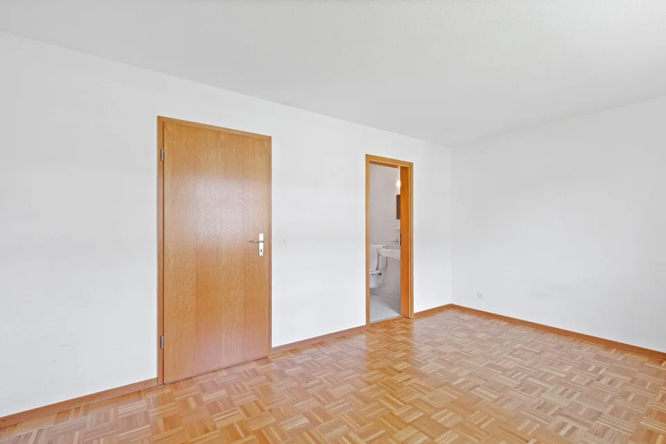Edificio recente – foto 7 di 8