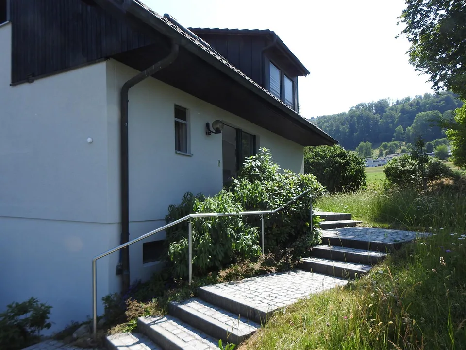 Einfamilienhaus mit grossem Garten