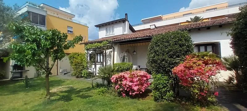 TRANQUILLA E SOLEGGIATA CON AMPIO GIARDINO