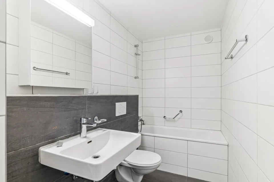 Ideale Lage - renoviert - Balkon