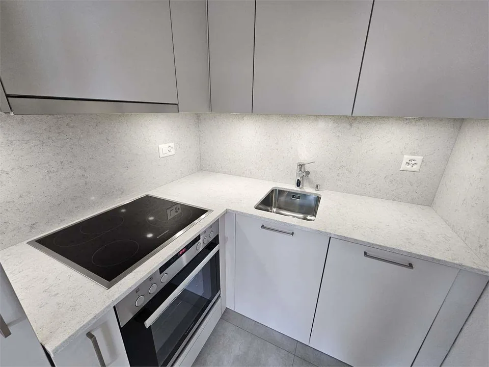 Castagnola, monolocale con terrazzo vista lago – Foto 7 von 13