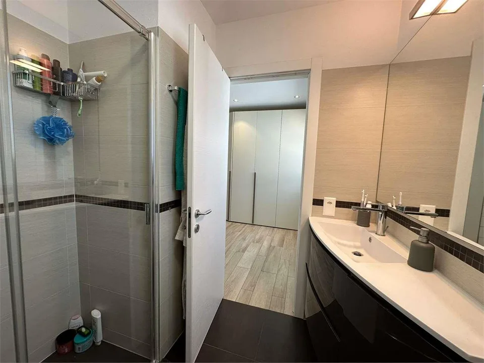 Appartement élégant 4.5 pièces avec jardin à Cadempino – photo 8 sur 12