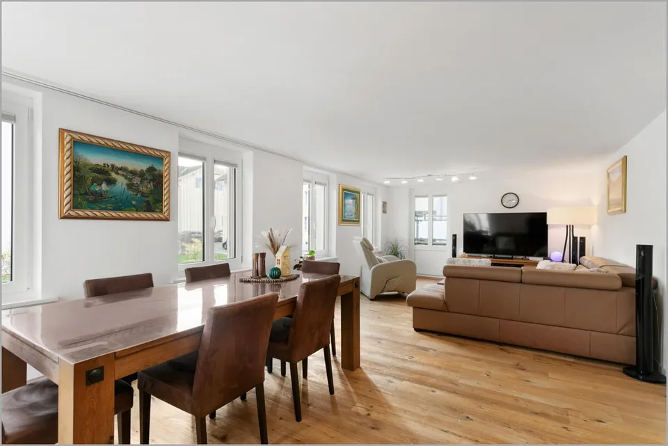 Casa unifamiliare ristrutturata con stile, idillio di giardino e molto spazio!
