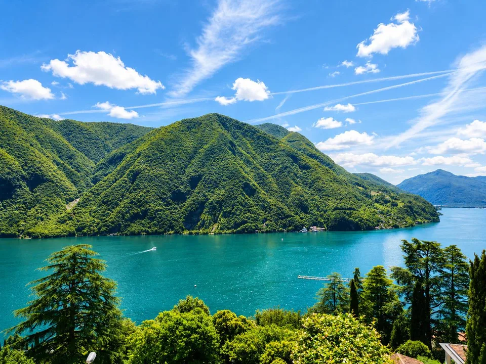 Residenza Secondaria - Duplex di Lusso con Vista Lago Mozzafiato
