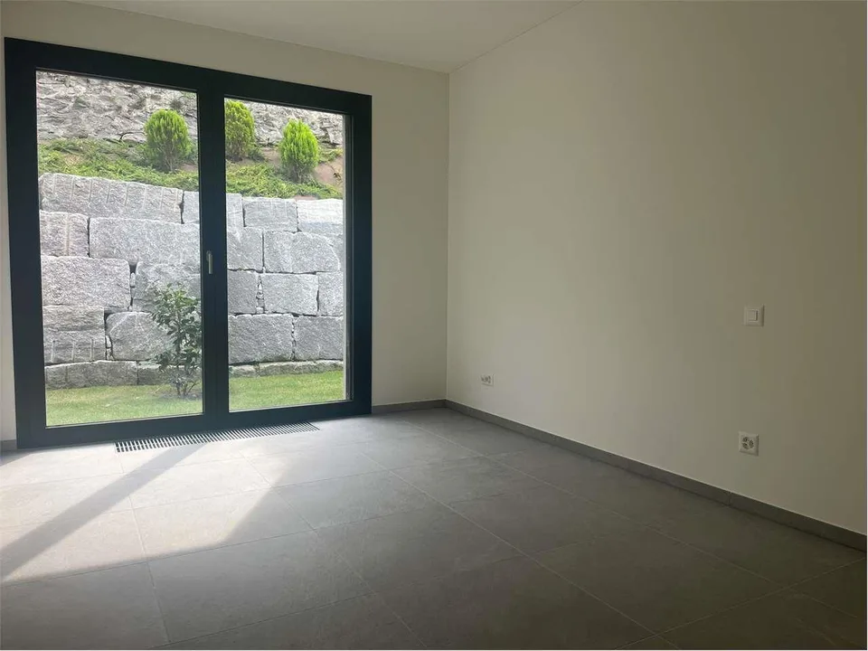 Gordola- bellissimo appartamento 4.5 con grande giardino – foto 8 di 13