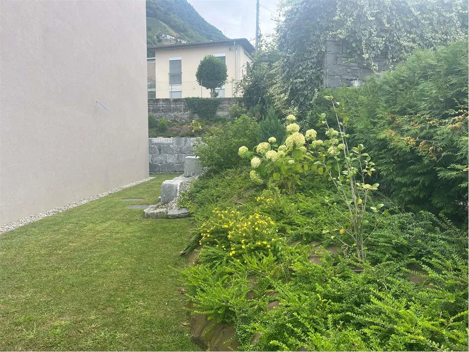 Gordola- bellissimo appartamento 4.5 con grande giardino – foto 12 di 13