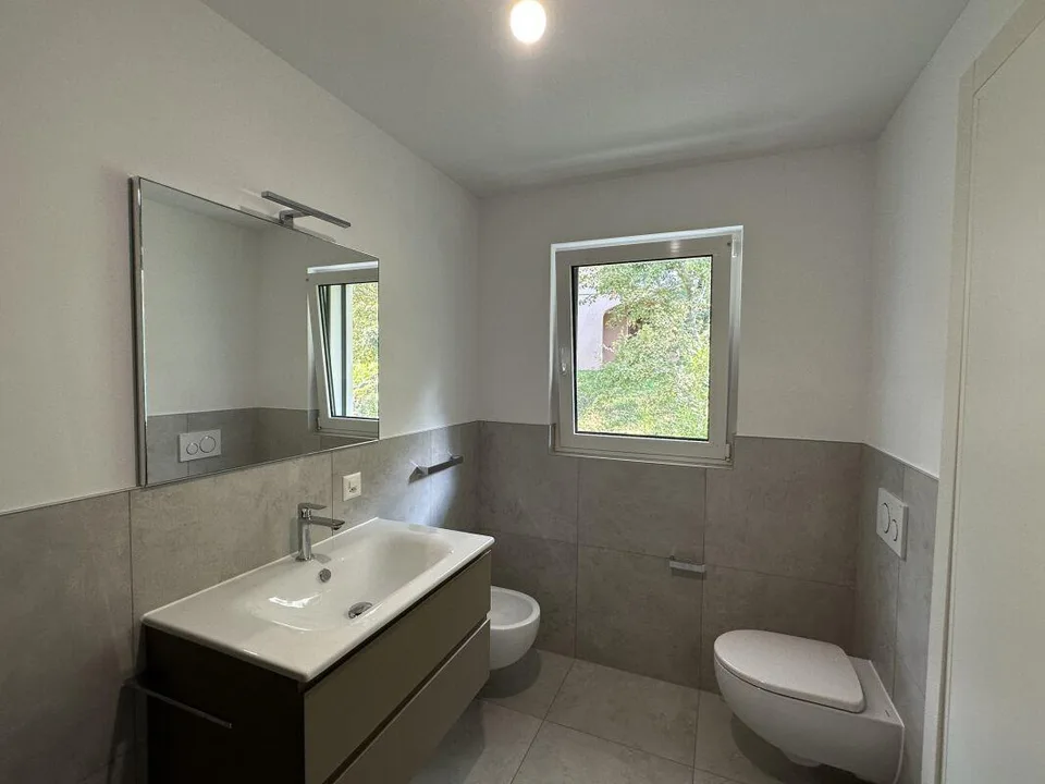 Neue und moderne 3.5-Zimmer-Wohnung, letztes Stockwerk und offene Aussicht Mendrisio Arzo – Foto 9 von 15