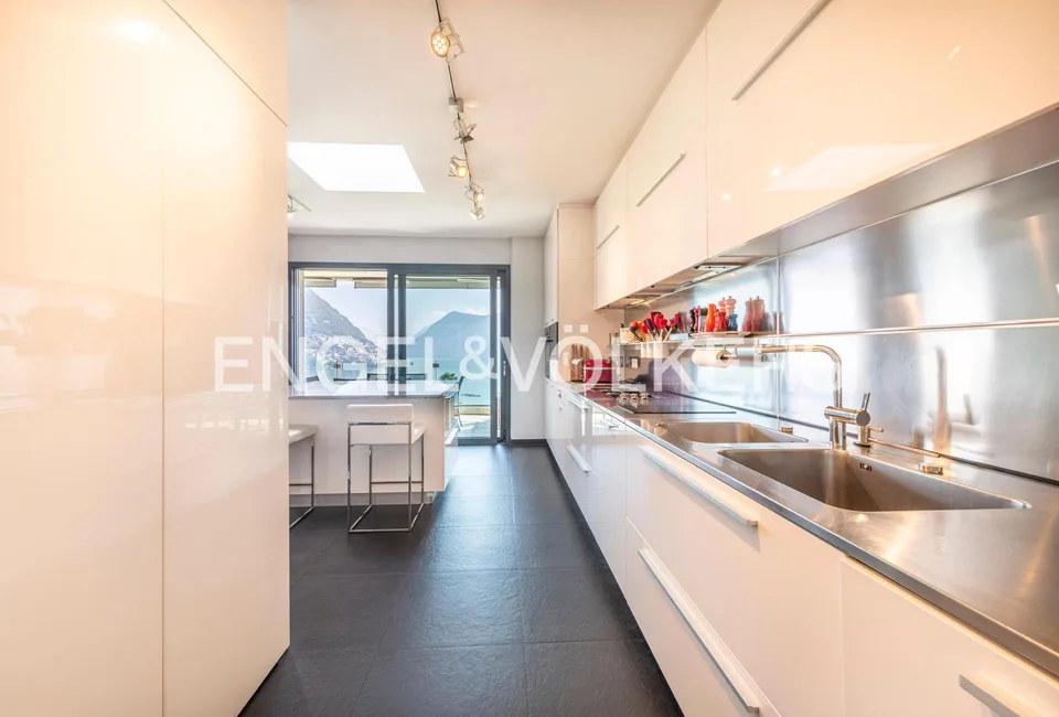 Design-Penthouse mit Panoramablick auf den See – Foto 6 von 13
