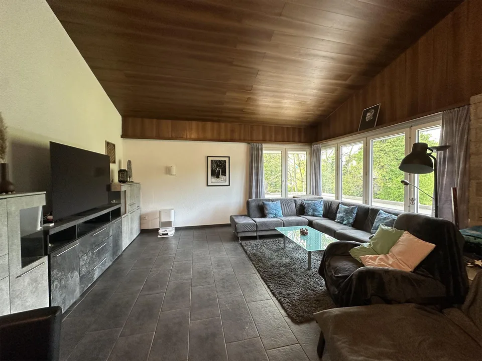 Una casa nel verde, con molta privacy in una posizione centrale