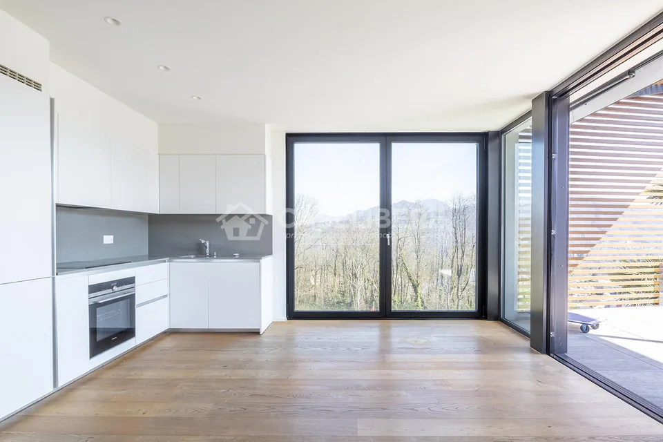 Pura - Elegantes 4.5-Zimmer-Wohnung mit Seeblick