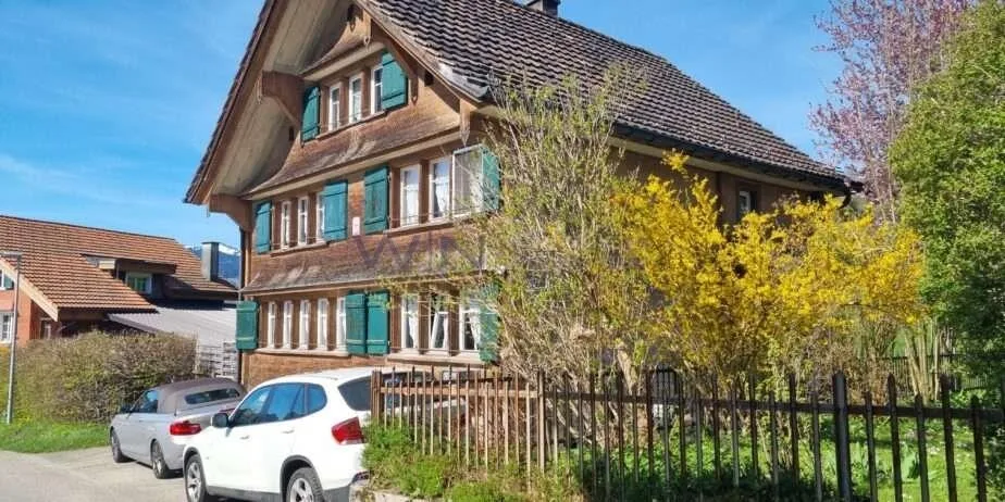 Historisches 5.5 Zimmer-Liebhaberobjekt