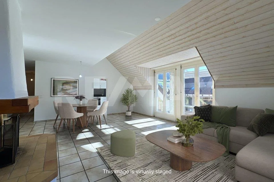 Bright 4.5-room attic apartment with balcony in a quiet location