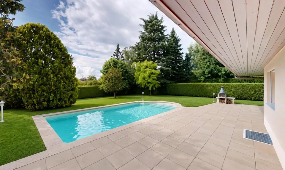 Maison individuelle avec piscine et possibilité d'agrandissement