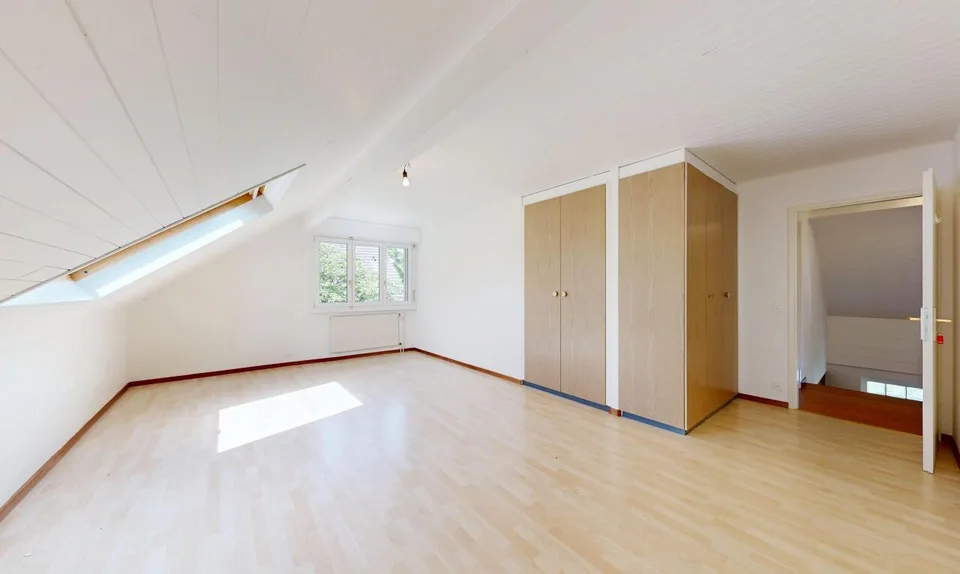 Detached house with swimming pool and possibility of extension – photo 9 of 16