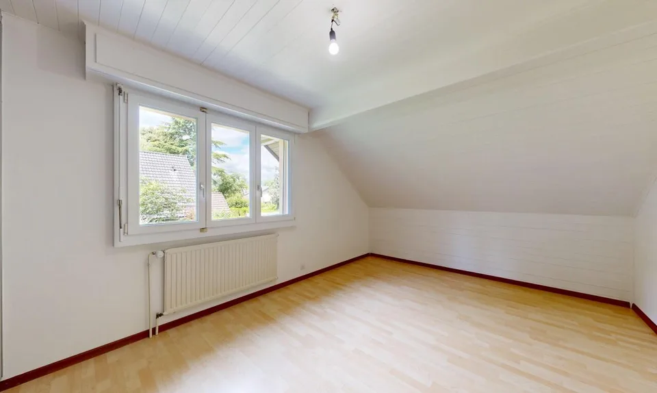 Detached house with swimming pool and possibility of extension – photo 10 of 16