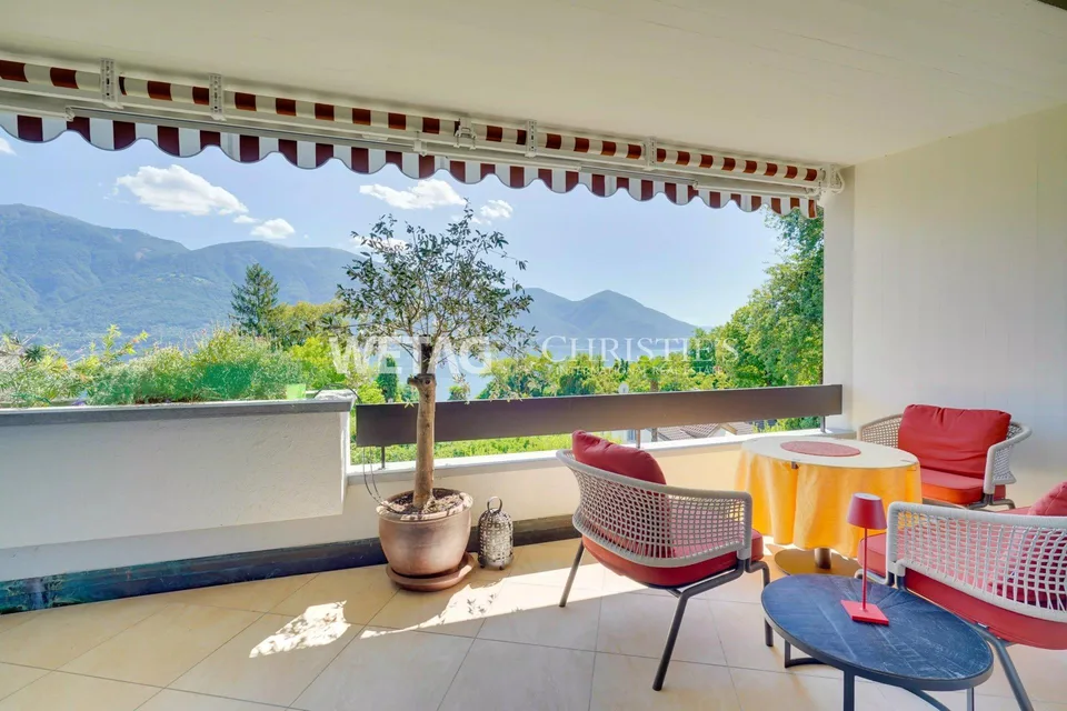 Penthouse exclusif et spacieux avec vue panoramique sur le lac à Ascona à vendre