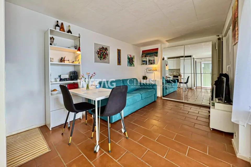 Deliziosa piccola villa con piscina esterna, vista lago a Montagnola in vendita – foto 9 di 13
