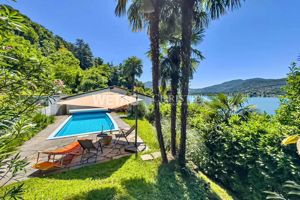 Deliziosa piccola villa con piscina esterna, vista lago a Montagnola in vendita – foto 7 di 13