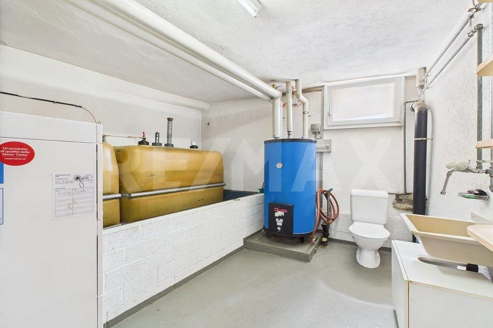 Arogno Casa bifamiliare di nucleo con grottino, terrazza e cortile – Foto 9 von 13