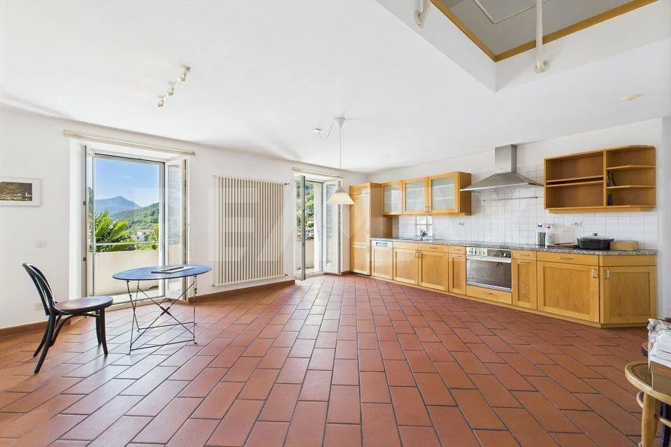Arogno Casa bifamiliare di nucleo con grottino, terrazza e cortile – Foto 12 von 13
