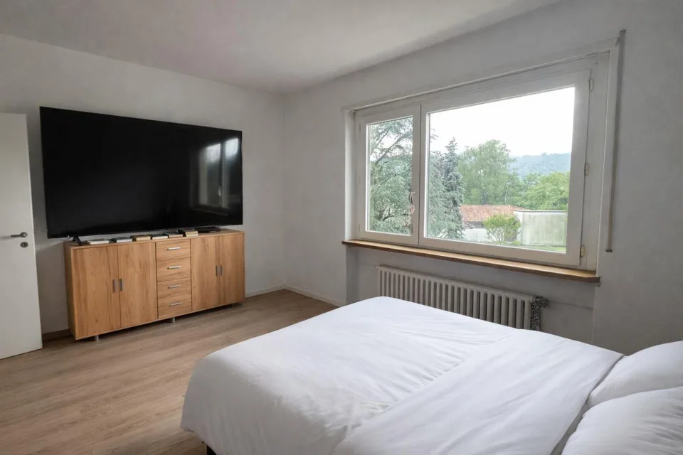 Wohnung mit 3.5 Zimmern, möbliert, mit Balkon – Foto 7 von 12