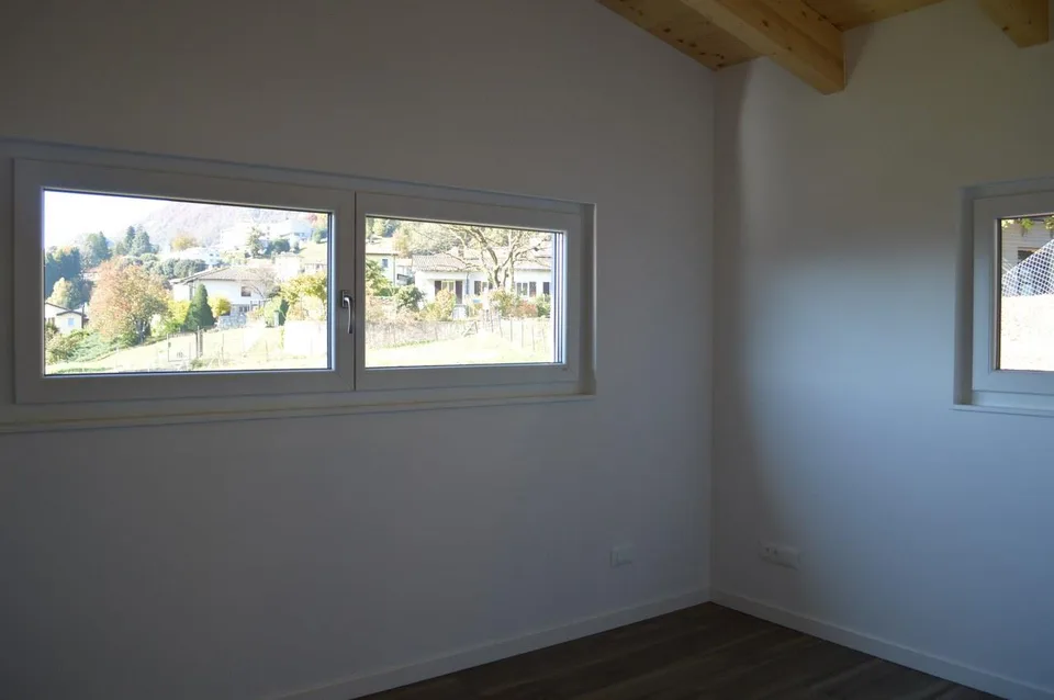 VILLA UNIFAMILIARE DI 5.5 LOCALI CON GIARDINO – foto 11 di 13