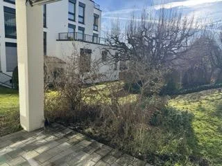 Hochwertig renovierte und ruhig gelegene Gartenwohnung