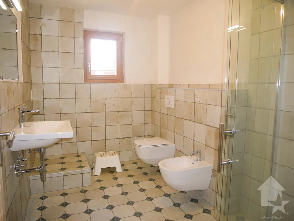 Superbe chalet neuf à Liddes ! Ensoleillement top et belle vue ! – photo 15 sur 28