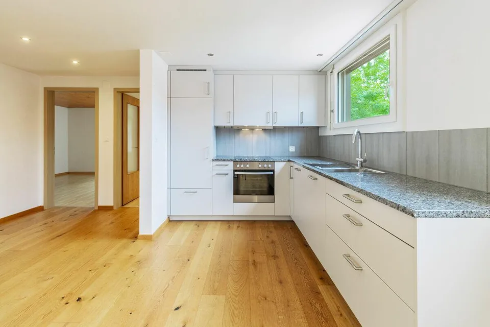 Helle 3.5-Zimmer-Dachwohnung mit offenem Wohnbereich