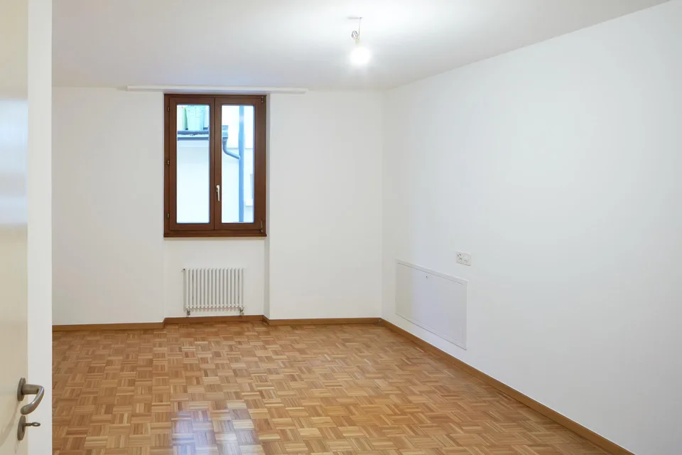 3,5 Lokale im Kern von Balerna – Foto 7 von 9
