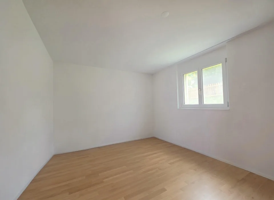 Moderne 2.5-Zimmer-Wohnung mit grossem Balkon in Thayngen!