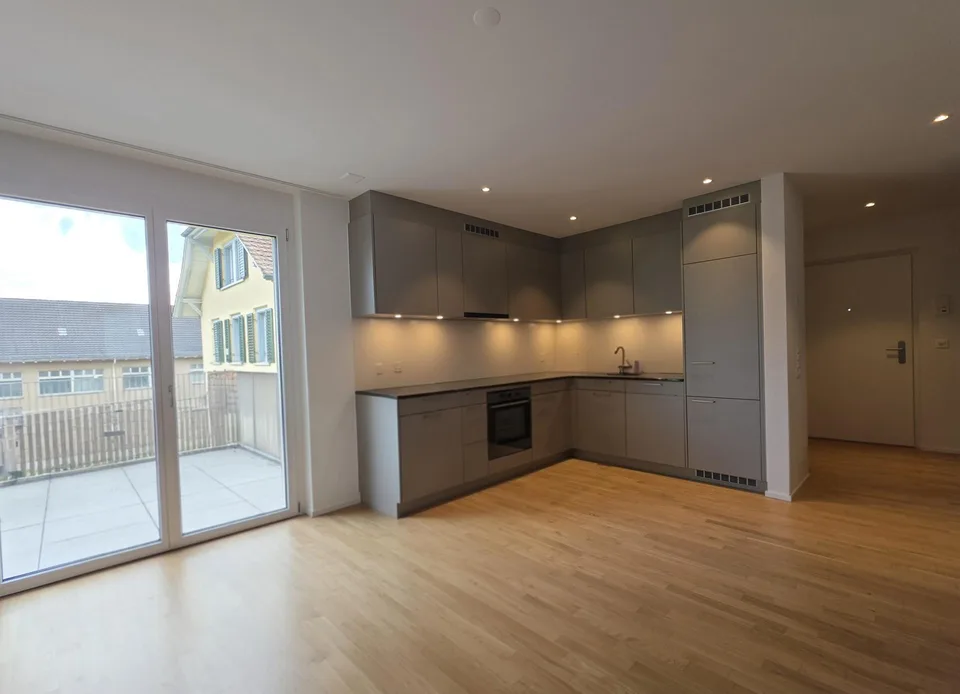 Moderne 2.5-Zimmer-Wohnung mit grossem Balkon in Thayngen!