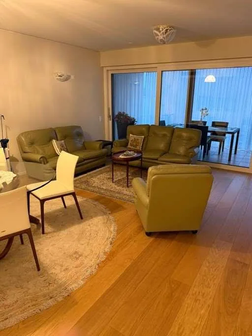 Vornehmes 3,5-Zimmer-Wohnung mit Seeblick