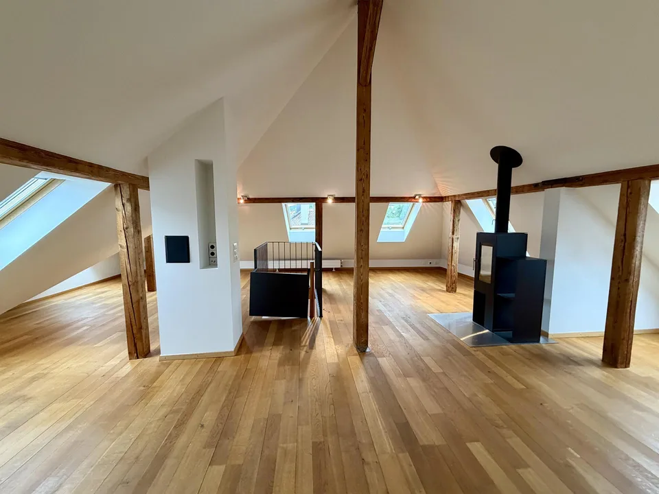 Exklusive 3.5-Zimmer-Maisonettewohnung mit Cheminée im beliebten Kr...