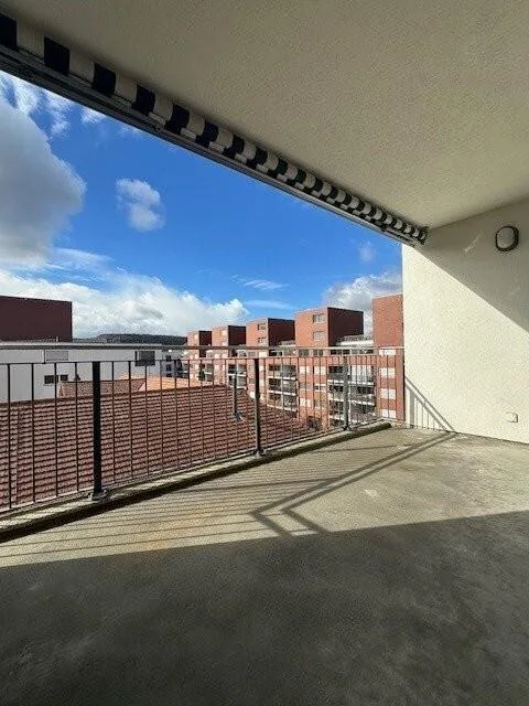Appartamento luminoso di 2,5 locali nella popolare area di Zwicky – foto 6 di 6
