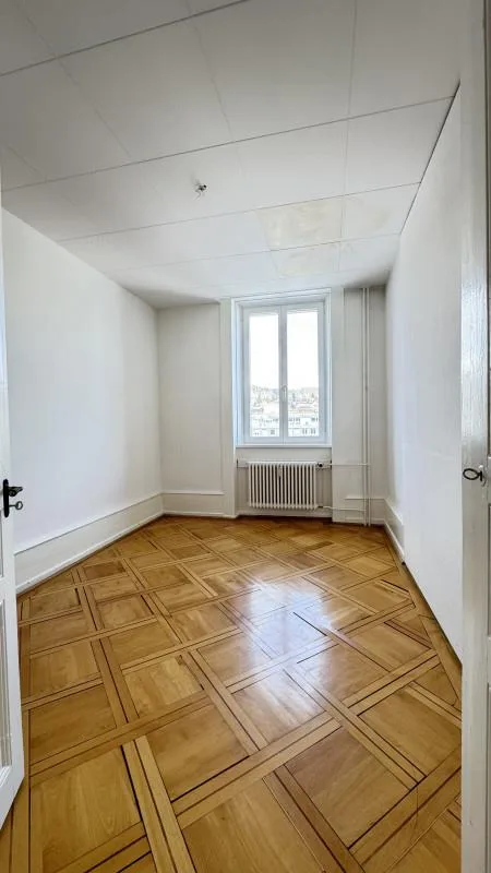 4 pièces lumineux proche gare, 89 m², ascenseur | La Chaux-de-Fonds