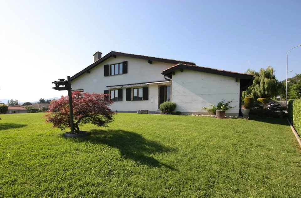 Villa signorile in posizione tranquilla e soleggiata